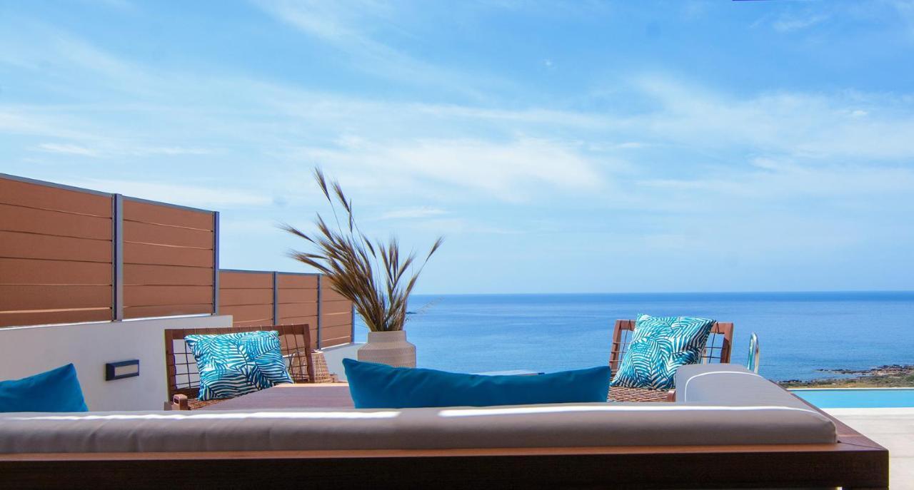 Amphitheatre Suites Palaiochora Exterior foto